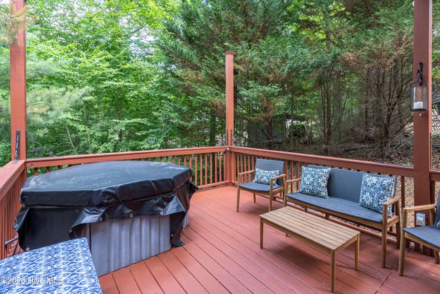 801 Village Road, Murphy, NC 28906