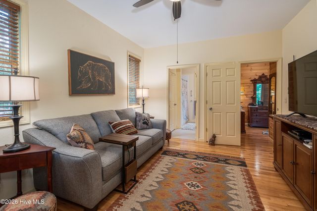 801 Village Road, Murphy, NC 28906