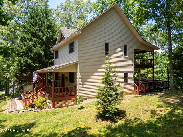 801 Village Road, Murphy, NC 28906