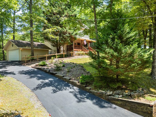 801 Village Road, Murphy, NC 28906