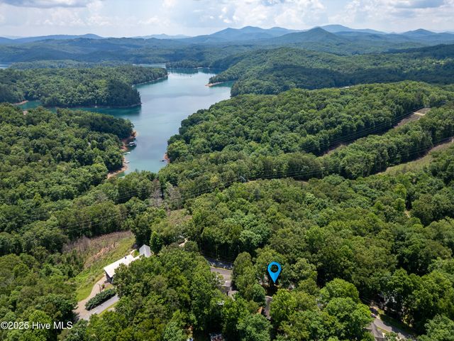801 Village Road, Murphy, NC 28906
