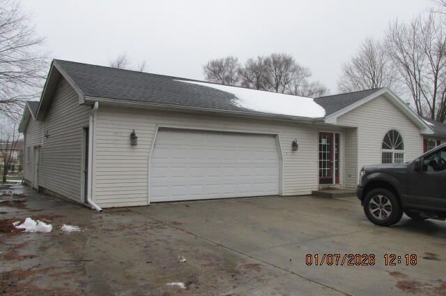 676 N 10th Street, Plainwell, MI 49080