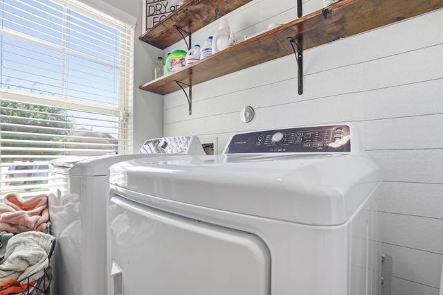 16519 Twinwalker Drive, Houston, TX 77049