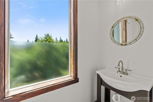 291 E Shorecrest Drive, Shelton, WA 98584