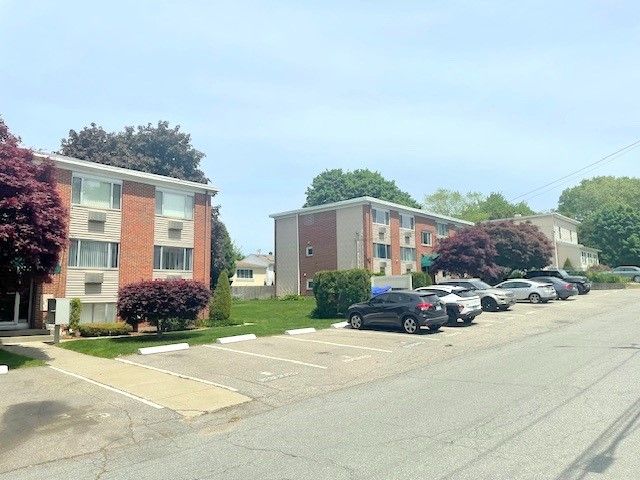 45 Urban Avenue, North Providence, RI 02904