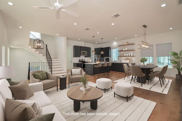 204 Burr Street G, Houston, TX 77011