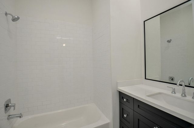 204 Burr Street G, Houston, TX 77011