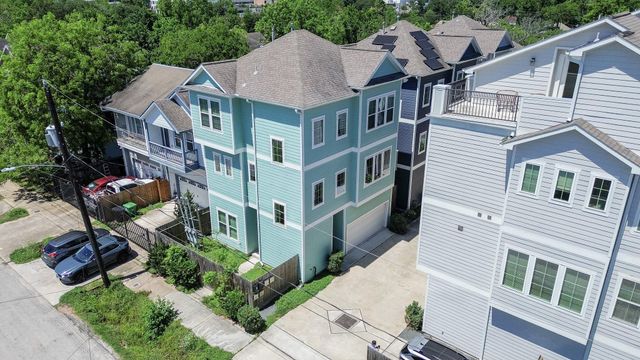 204 Burr Street G, Houston, TX 77011