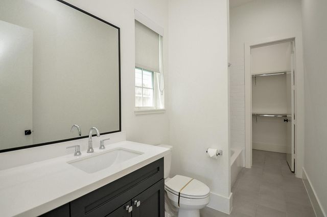 204 Burr Street G, Houston, TX 77011