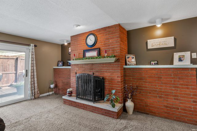 8819 Fortuna Way, Fort Wayne, IN 46815