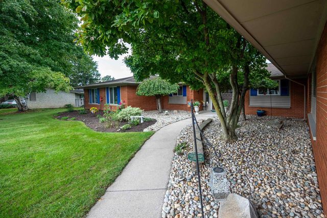 8819 Fortuna Way, Fort Wayne, IN 46815