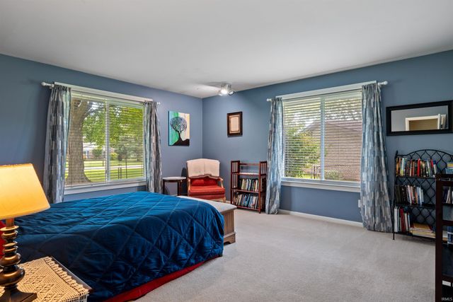 8819 Fortuna Way, Fort Wayne, IN 46815