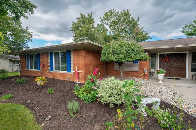 8819 Fortuna Way, Fort Wayne, IN 46815