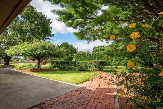 8819 Fortuna Way, Fort Wayne, IN 46815
