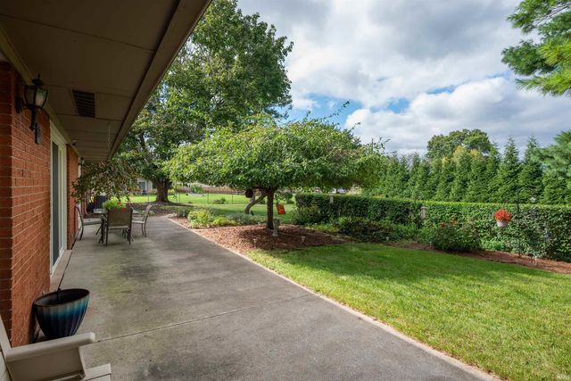 8819 Fortuna Way, Fort Wayne, IN 46815