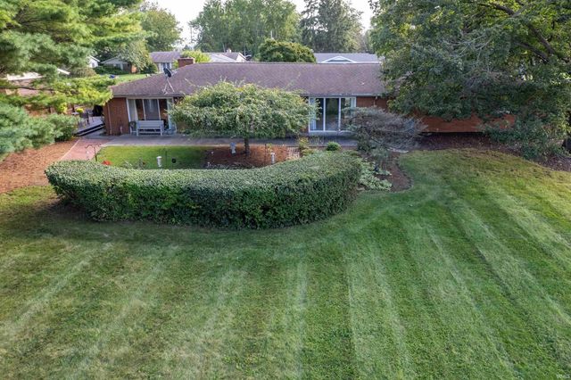 8819 Fortuna Way, Fort Wayne, IN 46815