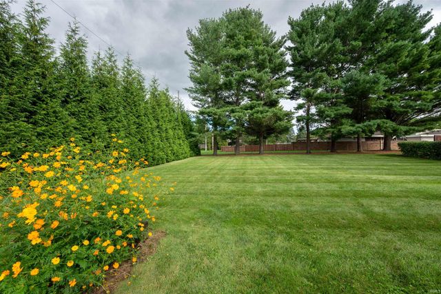 8819 Fortuna Way, Fort Wayne, IN 46815