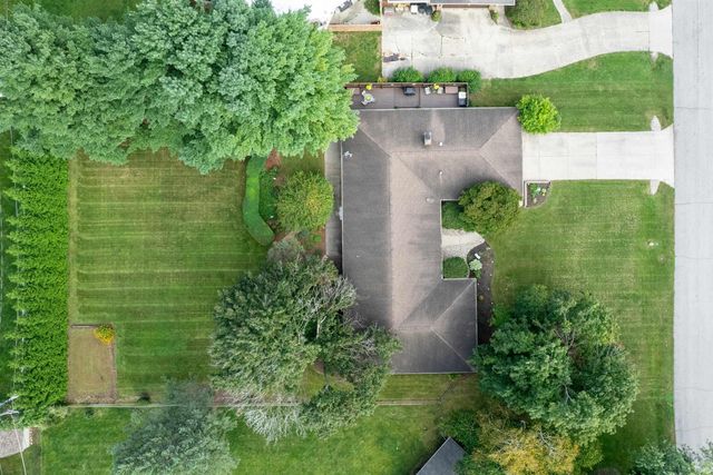 8819 Fortuna Way, Fort Wayne, IN 46815