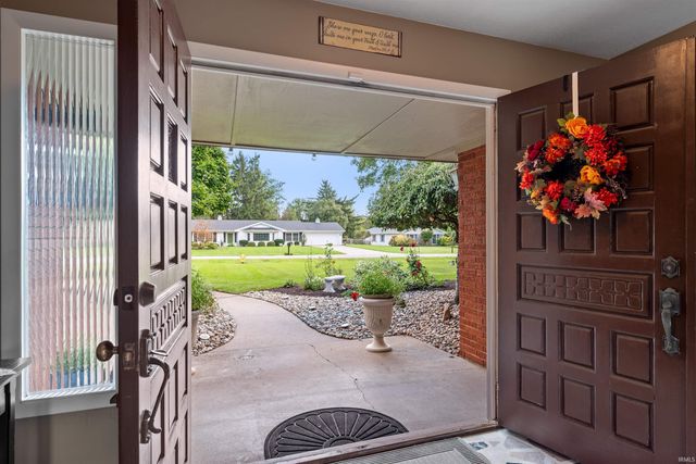 8819 Fortuna Way, Fort Wayne, IN 46815