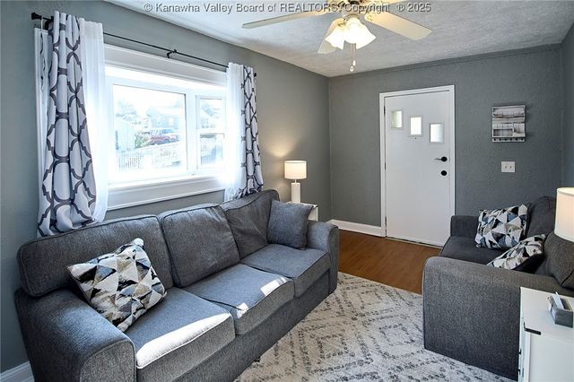 4808 Spring Hill Avenue, South Charleston, WV 25309