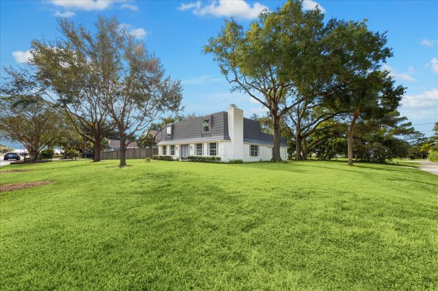 617 Bay Club Drive, Seabrook, TX 77586