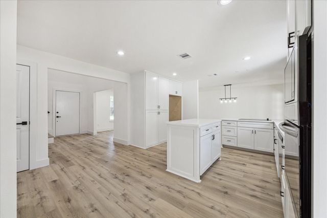 617 Bay Club Drive, Seabrook, TX 77586