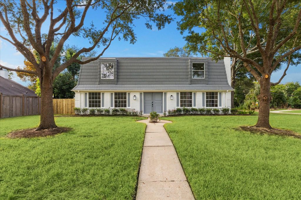 617 Bay Club Drive, Seabrook, TX 77586