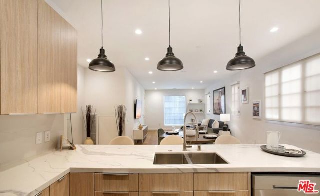 337 N Spaulding Avenue, Los Angeles, CA 90036