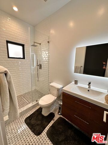 337 N Spaulding Avenue, Los Angeles, CA 90036