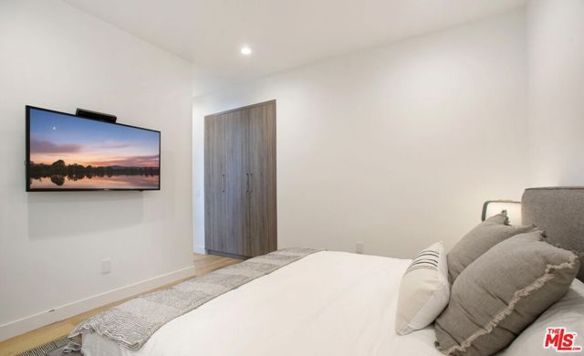 337 N Spaulding Avenue, Los Angeles, CA 90036