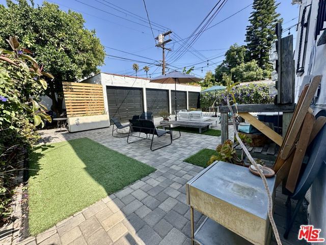 337 N Spaulding Avenue, Los Angeles, CA 90036