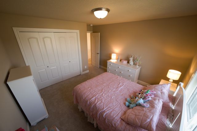 8530 Parkside Circle, West Des Moines, IA 50266