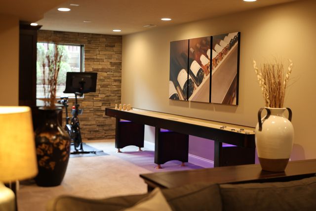 8530 Parkside Circle, West Des Moines, IA 50266