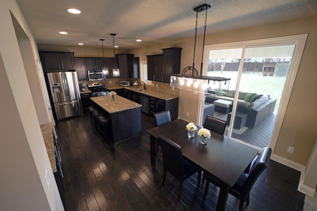 8530 Parkside Circle, West Des Moines, IA 50266