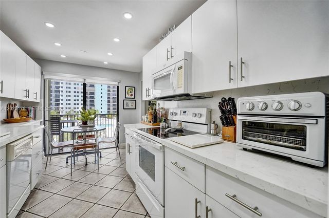 1201 S Ocean Drive 609S, Hollywood, FL 33019