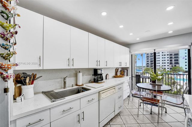 1201 S Ocean Drive 609S, Hollywood, FL 33019