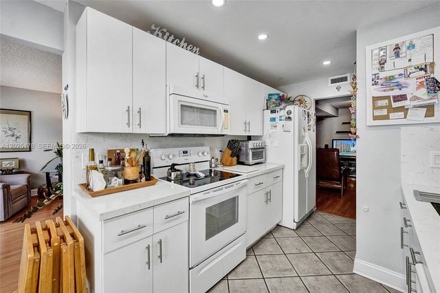1201 S Ocean Drive 609S, Hollywood, FL 33019