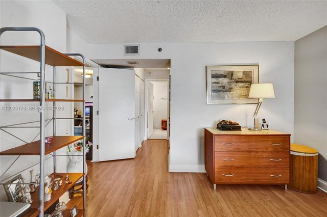 1201 S Ocean Drive 609S, Hollywood, FL 33019