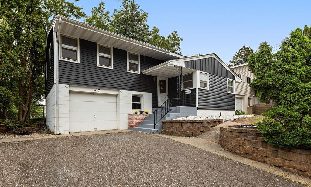 1317 44th Avenue NE, Columbia Heights, MN 55421 — photo 4