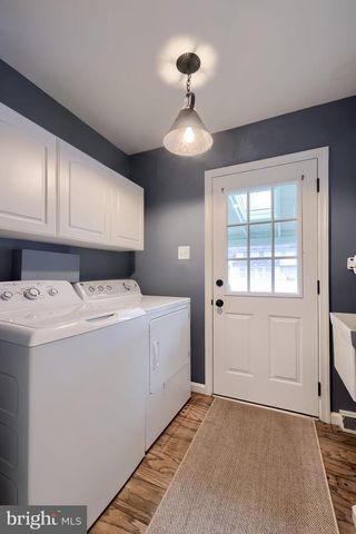 1800 N EDEN RD, Lancaster, PA 17601