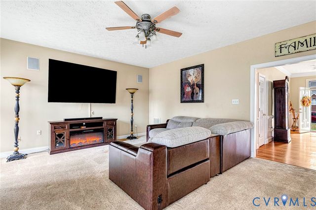 9212 Wyattwood Rd, Mechanicsville, VA 23116