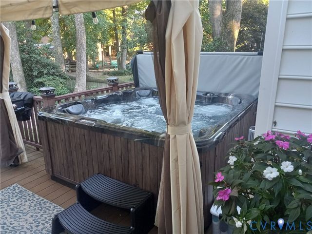 9212 Wyattwood Rd, Mechanicsville, VA 23116