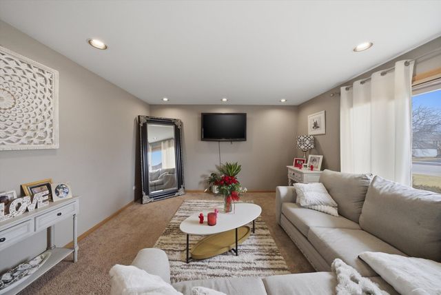 2665 Daniel Lewis Drive, New Lenox, IL 60451