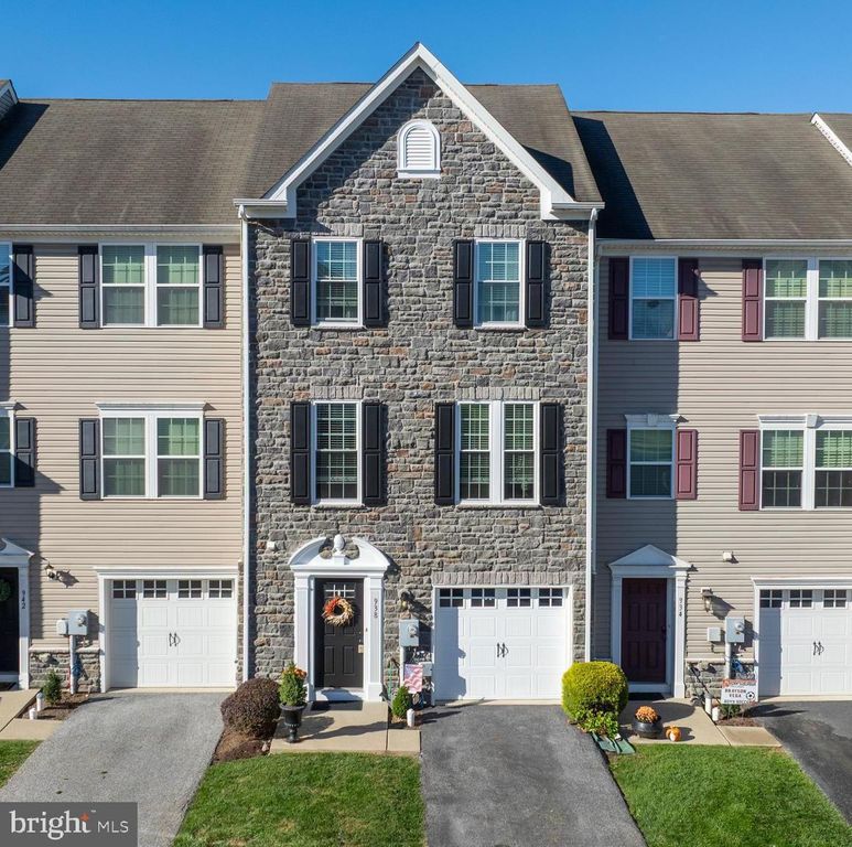 938 STONEHAVEN WAY, York, PA 17403