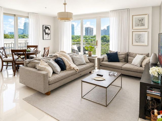 2701 SW 3rd Ave 504, Miami, FL 33129