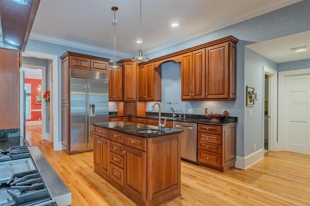 1816 S DOVER ROAD, Dover, FL 33527