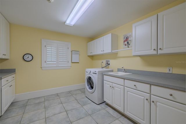 1816 S DOVER ROAD, Dover, FL 33527