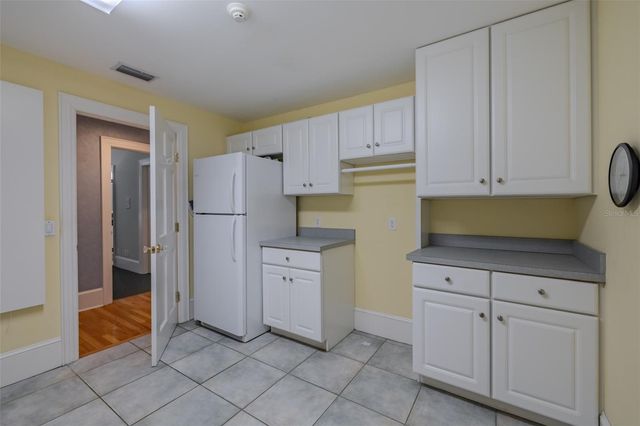 1816 S DOVER ROAD, Dover, FL 33527