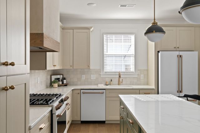 504 Edwin St Unit 38, Nashville, TN 37207