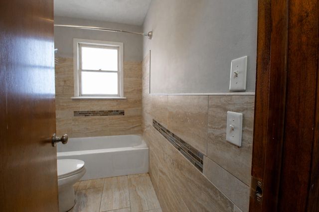 1107 S Weaver Avenue, Springfield, MO 65807